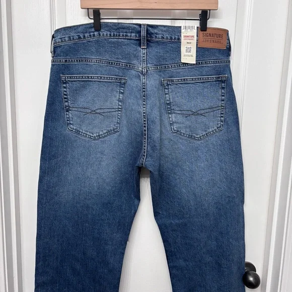 Medium Wash Loose Jeans | Levi’s Signature W36 L32 - Picture 11 of 13